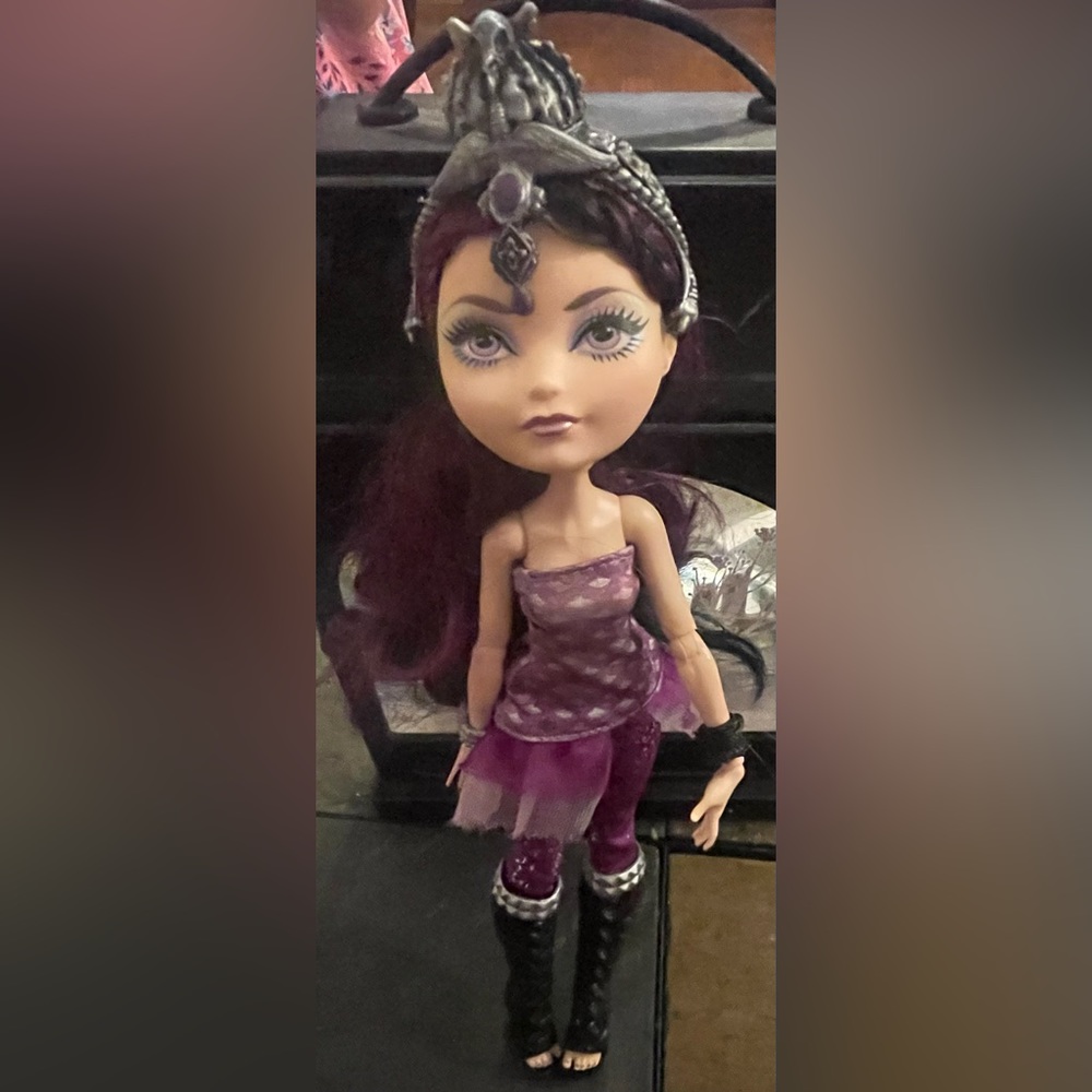 Raven queen, from ever after high.
